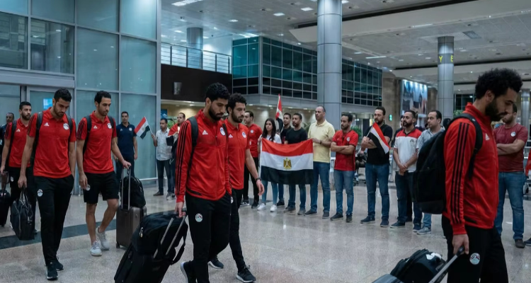 منتخب مصر الأول لكرة القدم يعود إلى القاهرة بعد مشاركته في كأس الأمم الإفريقية 2025